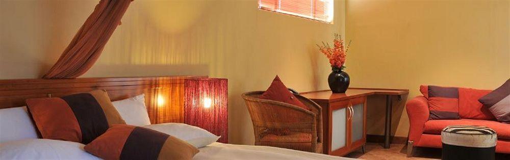 Villa Verdi Guesthouse Windhoek Exterior photo